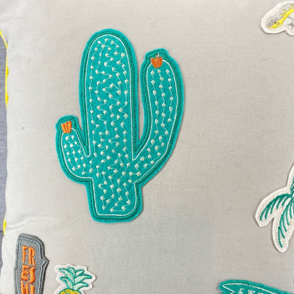 Summertime Fres!! Cute Cactus Pineapple Palm Tree Throw Coach Bed Pillow Retired - Picture 3 of 8